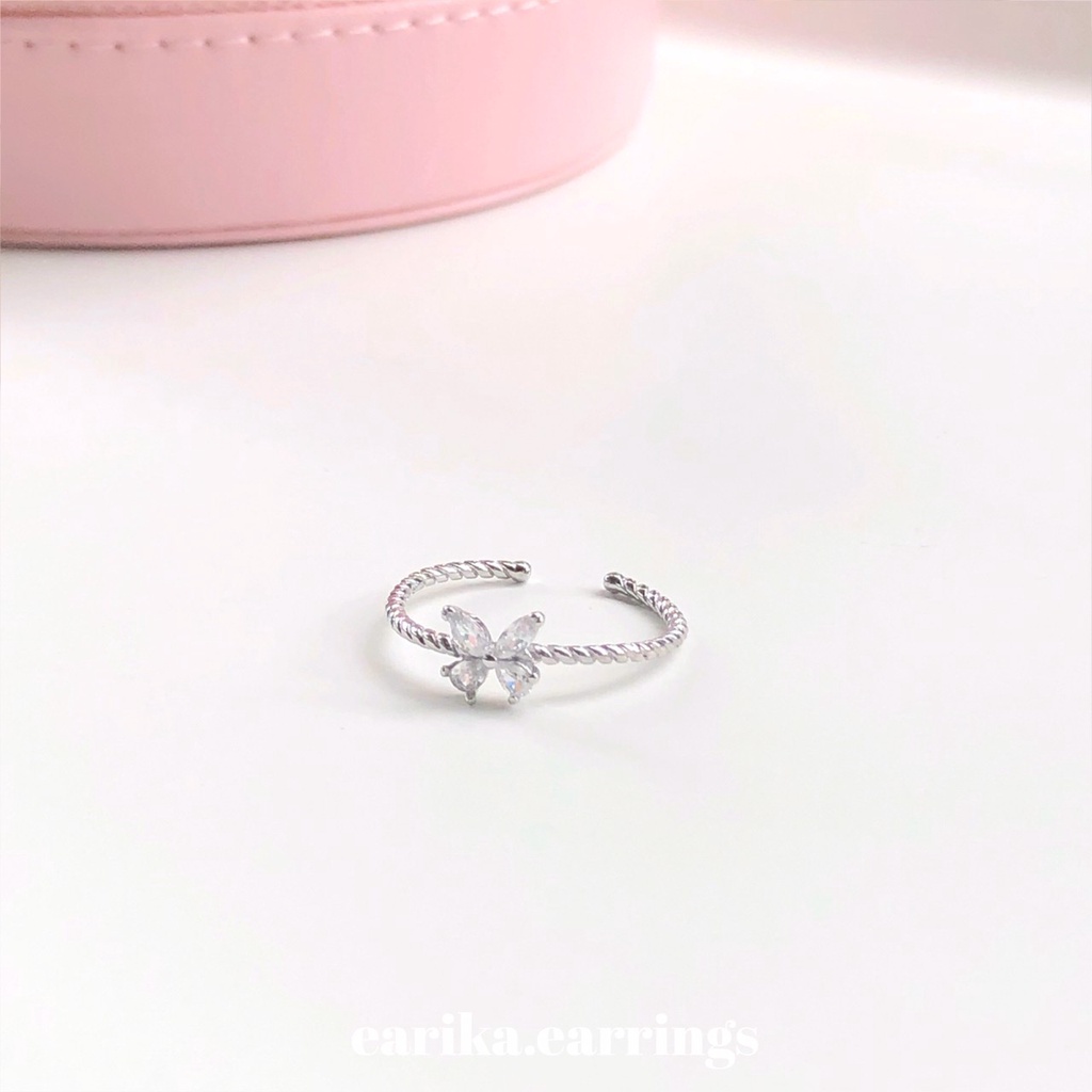 earika.earrings - gem nabi ring แหวนเกลียวเงินแท้จี้ผีเสื้อ ฟรีไซส์ปรับขนาดได้
