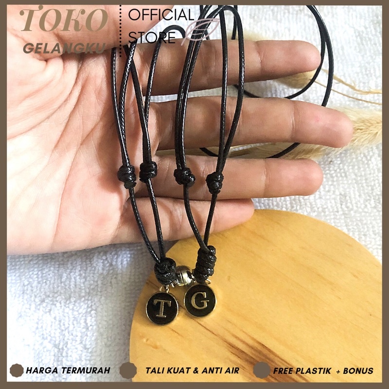 (2 สร้อยคอ) สร้อยคอตัวอักษรแม่เหล็ก Epoxy Couple / สร้อยคอเชือกสําหรับผู้ชายและผู้หญิง