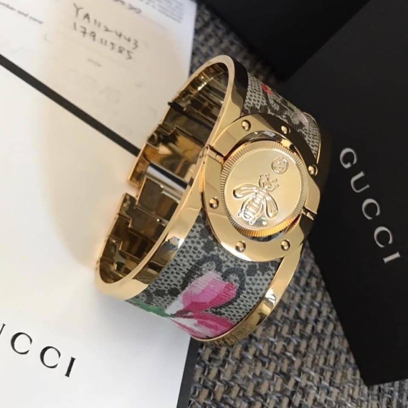 🇮🇹 GUCCI Twirl Watch Size : 33mm. นาฬิกากำไล