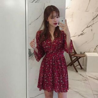 Dress🍒กระโปรงสีแดง 
ด้านหลังเป็นฟรีไซต์ แต่งสายเชือกผูกเอว