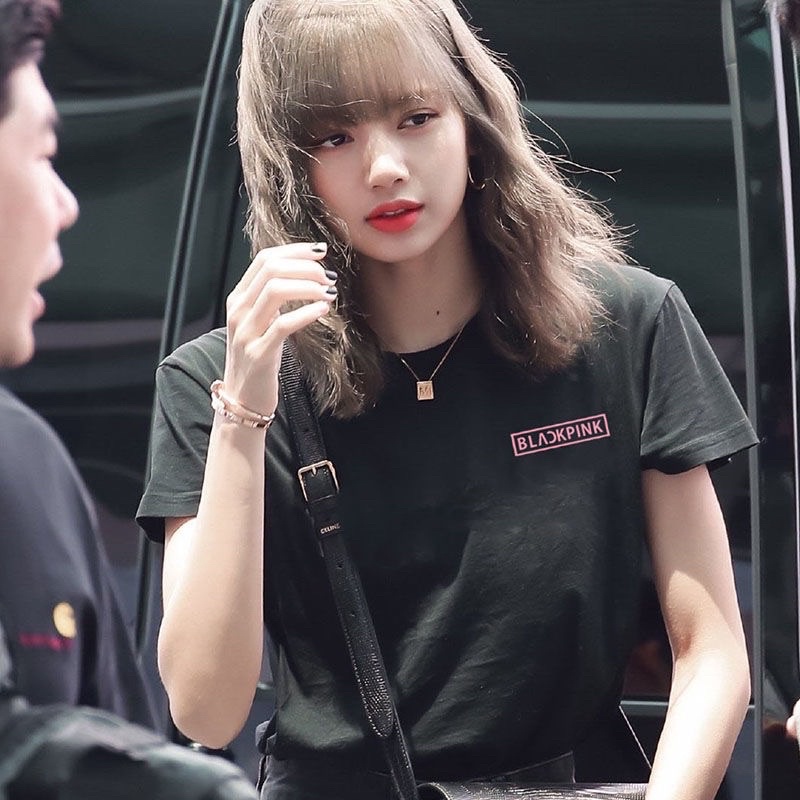 เสื้อยืด Lisa Kpop.(พร้อมส่งจากไทย)