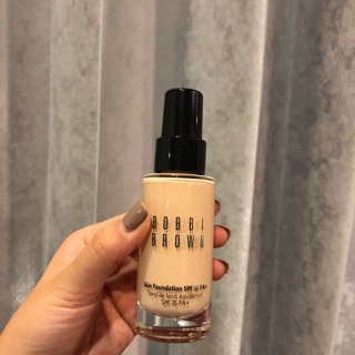 Bobbi brown Skin Long-Wear Weightless Foundation