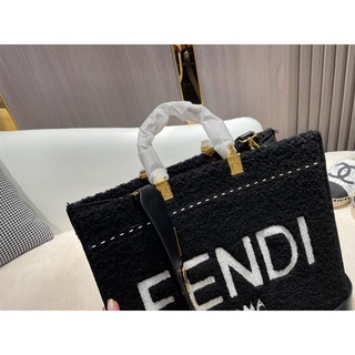 ⚠ Size. Fendi Tottenham Lambs Wool � � Special Gentle Lovely This Qiu Dong From Fingertips To Warm