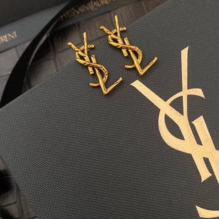 🌈  ต่างหู YSL gold  โดดเด่นด้วย ฟร้อน YSL logo แบรนด์ และหรูหราด้วยสีทอง