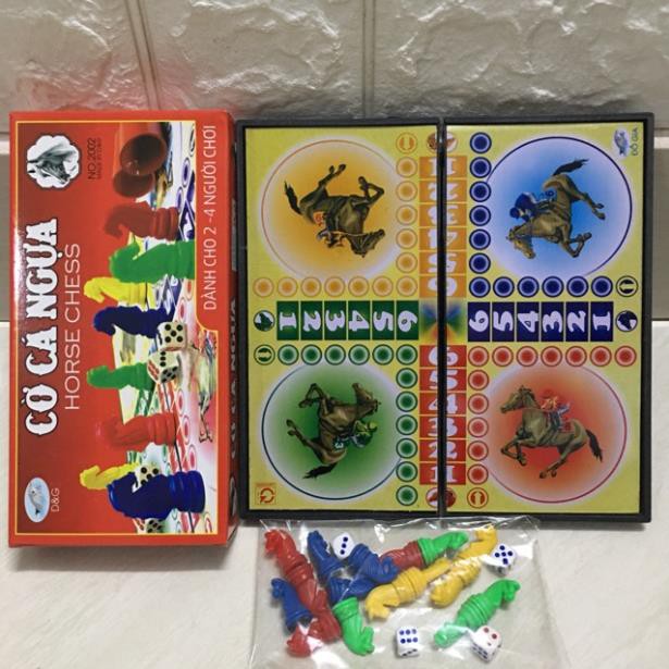 SMALL MAGNETIC HORSE CHESS BOARD SET 19 x19ซม.