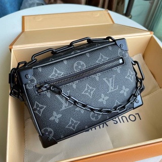 กระเป๋าสะพายข้าง LOUIS VUITTON SOFT TRUNK MONOGRAM     งานสวยมากทำจากหนังเเท้100%💚