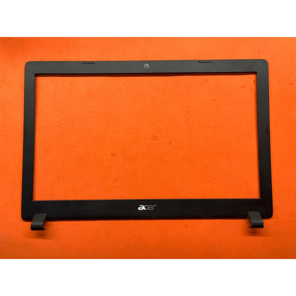 กรอบจอโน้ตบุ๊ค Acer Aspire 3 A315-21 A315-31 LCD Screen Bezel EAZAJ00401A (มือสอง)