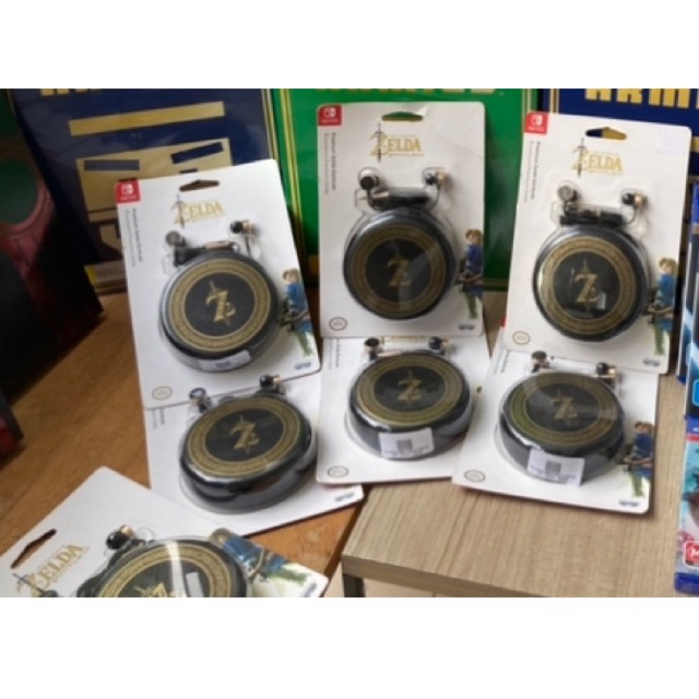 Nintendo Switch Premium Zelda Chat Earbuds