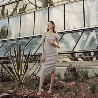 PAING - เดรส รุ่น Aurora Dress (Light grey Color)