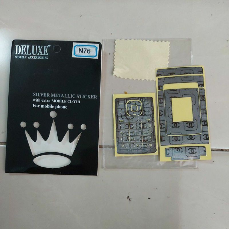 สติ๊กเกอร์ SILVER METALLIC KEYPAD COVER HP NOKIA N76