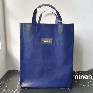 กระเป๋า Shopper Bag ผ้าใบกันน้ำ สำหรับสายช้อป ของใช้เยอะ ใส่กล่อรองเท้าได้ มีแผ่นรองก้นกระเป๋า