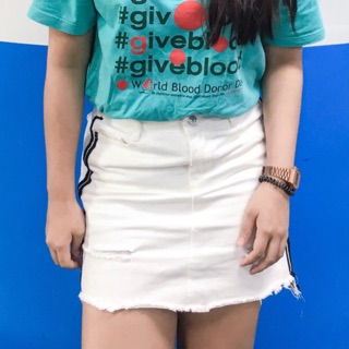 กระโปรงยีนส์ size M-L เอว 27-29 สะโพก 39-40