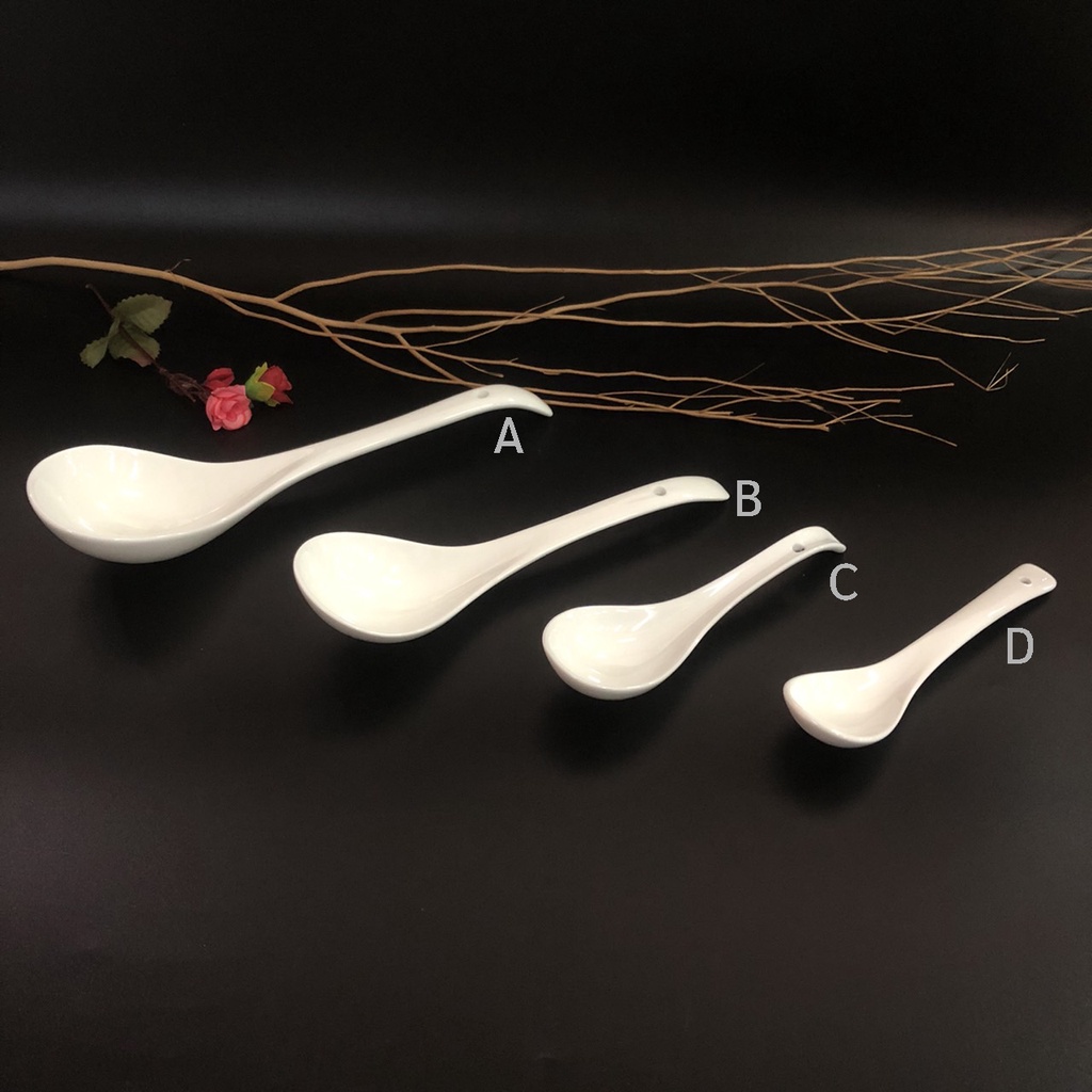 ช้อนตักซุปและทัพพีเนื้อเซรามิกมีให้เลือกหลายแบบหลายขนาด