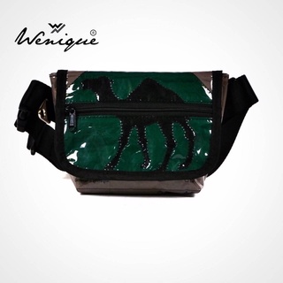 Green Camel messenger bag กระเป๋าสะพายข้าง ลายอูฐ พื้นเขียว ขนาด 23*17*6 ซม. (C004)