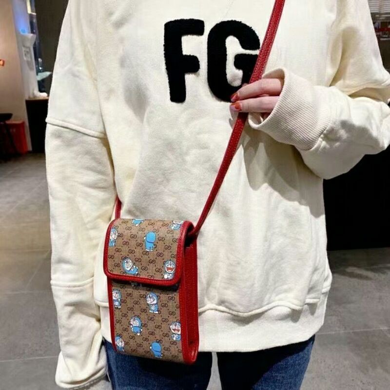 Gucci phone bag 2021