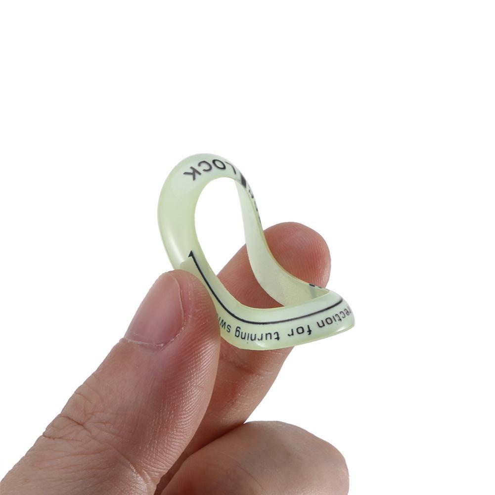 3.4x3.4 ซม.LED Luminous รถจุดระเบิด Key Hole แหวนขดลวดสติกเกอร์ N9F5 K1D5 โคมไฟ Q4E7 X9V4 B7I0