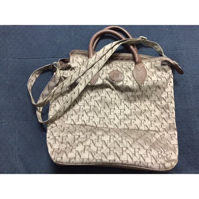 กระเป๋าFLYNOWแท้มือสอง