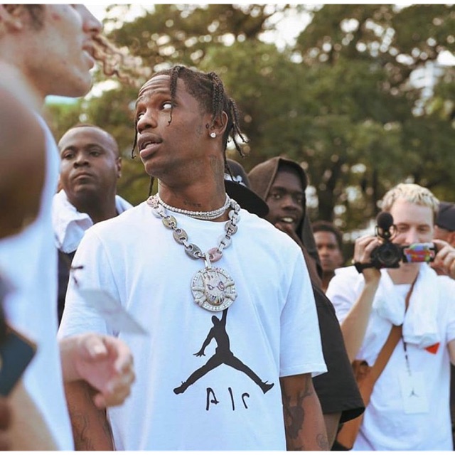 Travis Scott x Jordan เสื้อ Jordan.