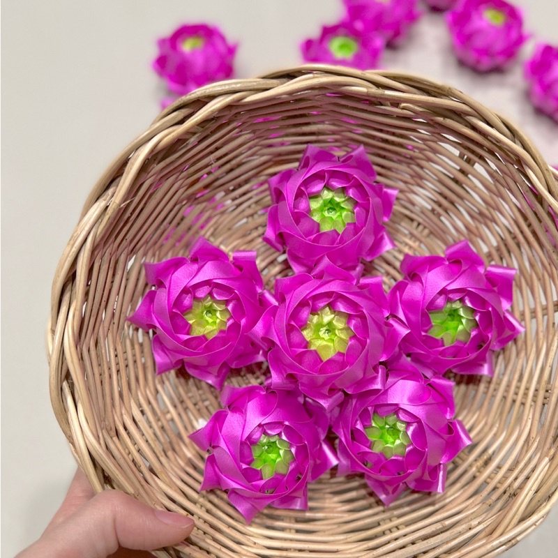 พร้อมส่ง❗️เหรียญโปรยทานดอกบัว เหรียญโปรยดอกบัวดาว (ตัวเปล่า)