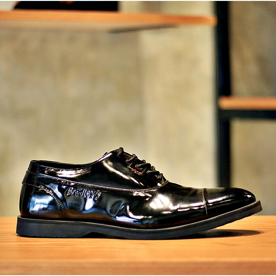 BRADLEYS- ELEANOR BLACK PATENT