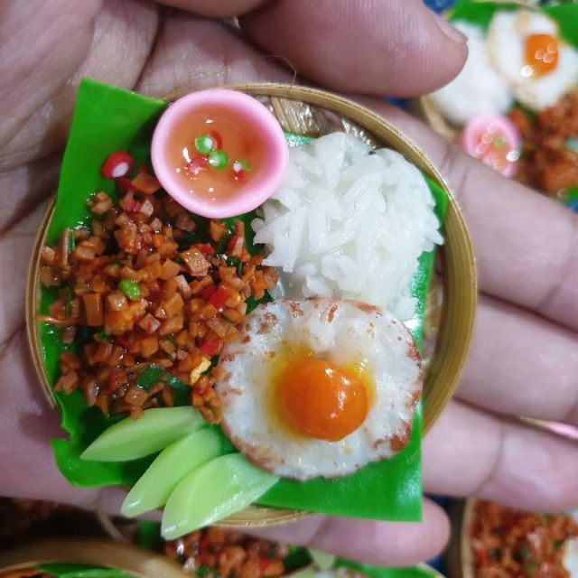 โมเดล ข้าวกระเพราไข่ดาว ขนาด5เซ็นติเมตร