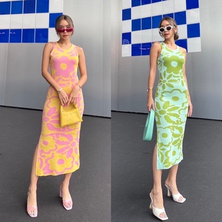 Daisy millie long dress  เดรสไหมพรมยาวคอกลมแขนกุด ดีเทลผ่าขา ผ้าknit ทอลายดูสวยไฮโซสุดๆ