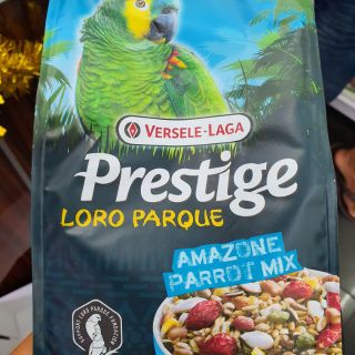 Prestige premium อาหารนกสำหรับนกแก้วอเมซอนสูตรโลโรพารค์ (1 kg.)