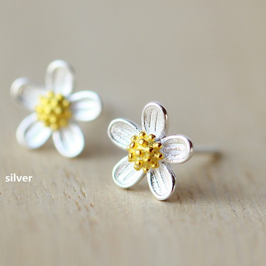 ต่างหูก้านเงินแท้ดอกไม้ 5 กลีบสไตล์สไตล์ญี่ปุ่น ดอกกว้าง 8.5 mm. (ราคา 1 คู่)