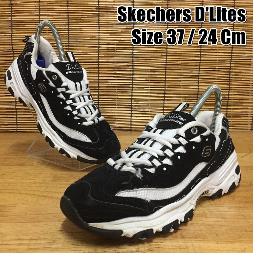 Skechers D'Lites รองเท้าผ้าใบมือสอง