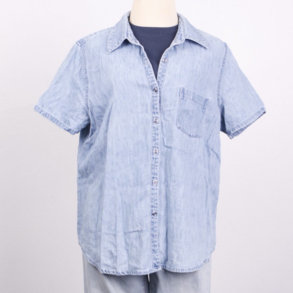 เสื้อเชิ้ตยีนส์แขนสั้น FADE GLORYเเท้ มือสองสภาพดี