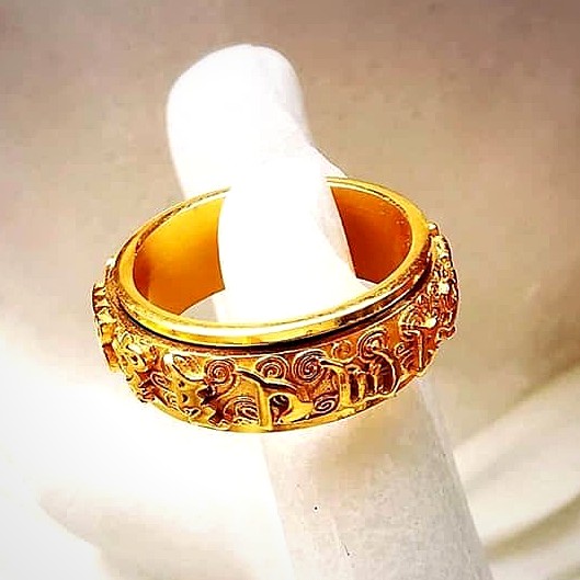แหวนสิบสองนักษัตร แหวนหทัยสูตร แหวนพระสูตร แหวนพระ แหวนหฤทัยสูตร แหวนหมุนได้ แหวนหทัยสูตร แหวนคาถา ทุกราศี Buddha