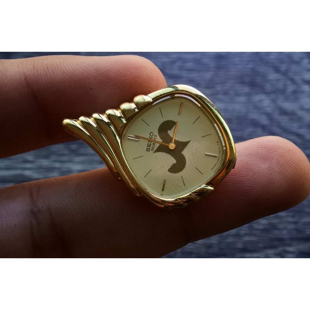 นาฬิกา Vintage มือสองญี่ปุ่น SEIKO PENDANT LOCKET รุ่นหายาก ระบบ Quartz 2320-5940 ใช้งานได้ปกติ แทบไม่ผ่านการใช้งาน