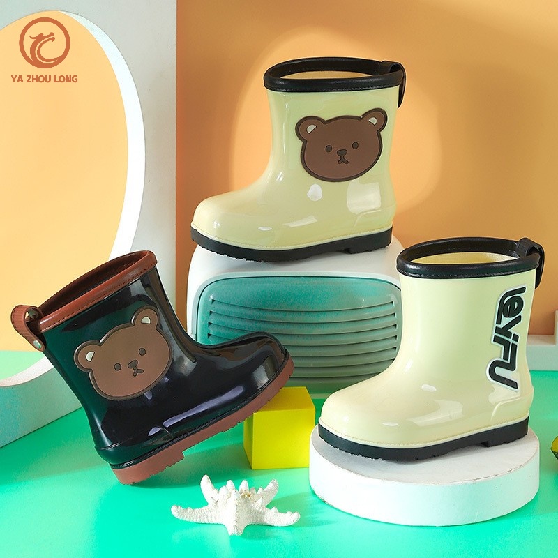 YA ZHOU LONG รองเท้ากันฝนเด็ก รองเท้าบูทกันฝนลายการ์ตูน กันลื่น พื้นนุ่ม กันน้ำ หมีน่ารัก เหมาะสำหรับเด็กชายและเด็กหญิง