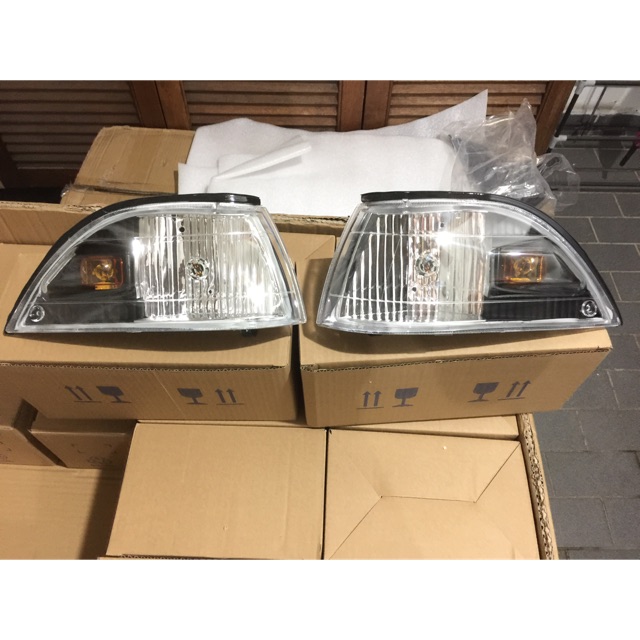 TOYOTA COROLLA EE90 AE90 AE92 SMOKE CORNER SIGNAL LAMP