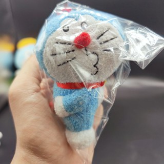 ตุ๊กตา พวงกุญแจ โดราเอม่อน Doraemon หายาก จมูกแดง ทำปากจู๋ ป้ายชัด ลิขสิทธิ์แท้ หายาก Sega