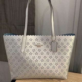 AVENUE TOTE (COACH F39894) ขนาด 13 3/4" (L) x 11" (H) x 5" (W)