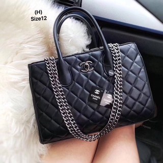 กระเป๋าสะพาย Chanel size.12"