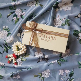 เซตผ้าพันคอลายมะลิ พร้อมพวงมาลัยสบู่มะลิ สี Copper Blue  by TARATARN BOUTIQUE