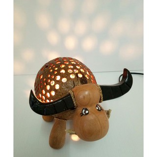 โคมไฟตั้งโต๊ะกะลามะพร้าว ควาย Coconut shell Table lamp buffalo