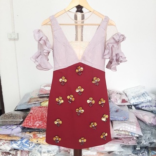 Sale!! เดรสซีทรูกระโปรงปักอะไหล่ Poonyisa