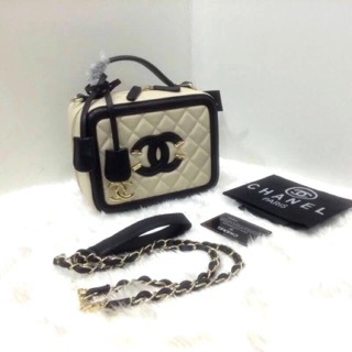 กระเป๋า Chanel 9"