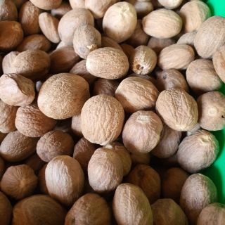 100 กรัม เนื้อลูกจันทร์ จันทร์เทศ  nutmeg ไม่มีเปลือก  เครื่องเทศ มีของพร้อมส่ง