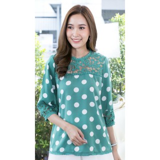 เสื้อชีฟองแขน 3 ส่วน 2M.design ผ้าพิมพ์ลาย Polka dot แต่งลูกไม้ช่วงอก แขนและชายเสื้อ ผ้าเนื้อเย็นใส่สบาย แบบน่ารักมากค่ะ