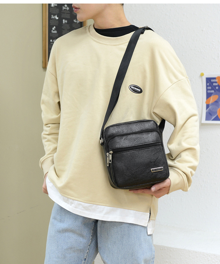 (W149)กระเป๋าสะพายผู้ชาย ลายหนังซิปเยอะ งานดีมาก bagdance