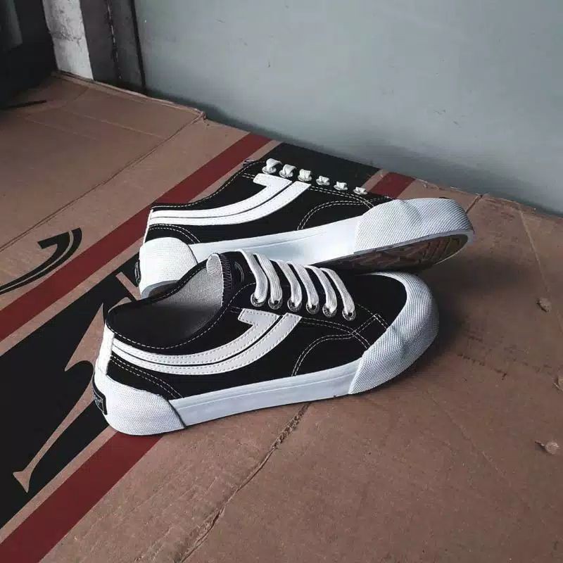 Jhonson Galaxy Pro Low Cut Black White Shoes [ORIGINAL 100%]