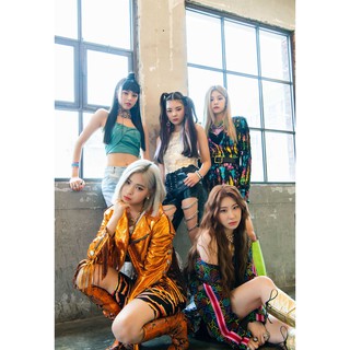 โปสเตอร์ อิทจี ITZY Poster Korean Girl Group เกิร์ล กรุ๊ป เกาหลี K-pop kpop Music รูปภาพ ภาพถ่าย ตกแต่งผนัง ตกแต่งบ้าน