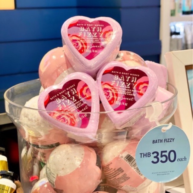 (แท้) Bath Fizzy (ไม่มีฟอง) Bath & Body Works Bath Bomb Rose Vanilla Aromatherapy 🌹
