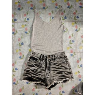 ☑️💯✌️เสื้อสายเดี่ยว แต่งค้ลายๆกากเพชร