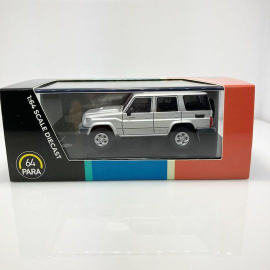 Para64 No. PA-55312 Toyoa Land Cruiser LC76 Silver Pearl