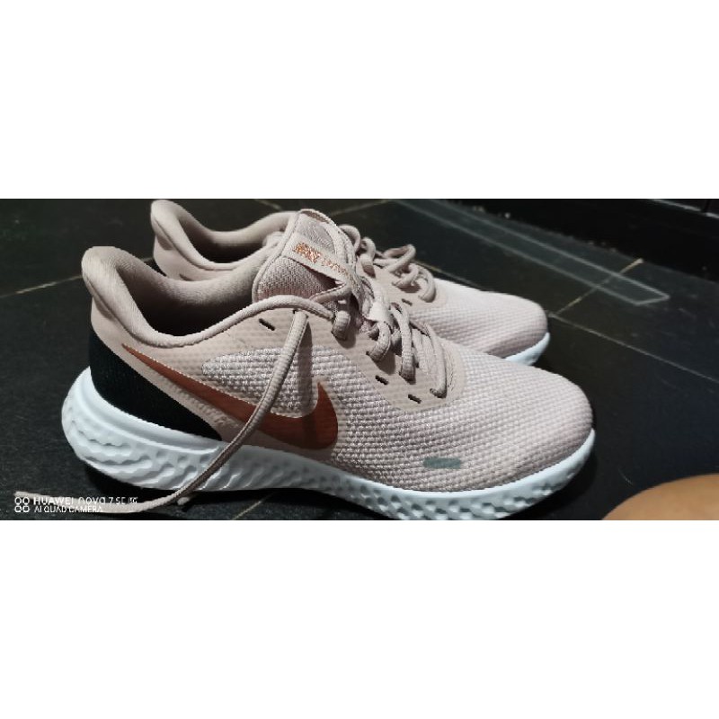 Nike​ Revolution 5 รองเท้าวิ่งผู้หญิง​แท้นะคะ